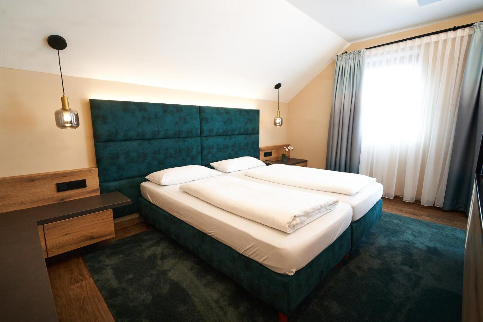Hotel Restaurant Erber Ismaning Extérieur photo